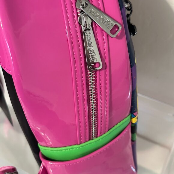 Loungefly Killer Klowns Glow-in-the-Dark Mini Backpack NWT - Picture 13 of 17
